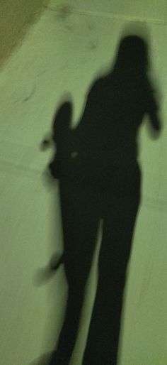 Photo of sidewalk with the shadow of a girl holding her skateboard Skateboarding At Night, Cecilia Core, Jules Aesthetic, Skate Pics, Night Skating, Coffee Addict