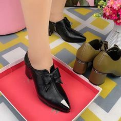 Pumps Women's Casual Shoes GRCL0148 Leather Square High Heels https://www.touchy-style.com/products/pumps-womens-casual-shoes-grcl0148-leather-square-high-heels Touchy Style #Bestseller Short Booties, Chunky Heel Ankle Boots, Point Shoes, Heel Ankle Boots, Ladies Short, Pumps Shoes, Women Boots, Leather Shoes Woman, Womens Ankle Boots