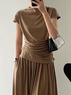 Fashion Black And White, Stylish Clothes, Stylish Clothes For Women, Fashion Elegant, Casual Work Outfits, Fashion Black, Online Stores, New Tops, Color Khaki