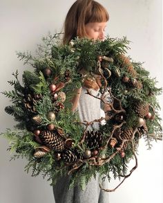 Julkransar Diy, Home Made Christmas, Natal Natural, Dekoratívne Vence, Jul Diy, Natural Christmas, Xmas Wreaths, Wreaths Diy, Christmas Decorations Rustic