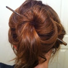 Hairstyle With Chopsticks, Frazzled English Woman, Beehive Hairstyle, Beehive Hair, Rory Gilmore