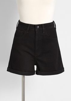 Looking for a pair of denim shorts for the summer that are vintage-inspired, comfortable, and go with everything? Check out this high-rise pair, because not only are these shorts adorable and versatile, but they are also sustainably made and ethically designed in Los Angeles by Cinzia Simone. Perfect for accentuating curves while providing flattering coverage, these 5-pocket cotton-blend denim shorts boast stylish rolled cuffs and a subtly faded black wash for a retro-chic, lived-in look. Style Vintage Style Swimwear, Streamer Dr, Casual Dresses Plus Size, Charity Shops, Everyday Clothes, Midi Dress Plus Size, Tunic Hoodie, Vintage Swimwear, Plus Size Outerwear