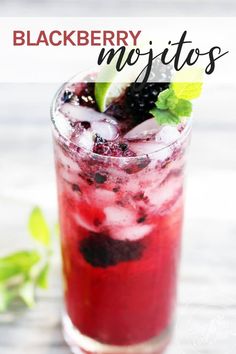 Refreshingly sweet, this intoxicating cocktail recipe for Blackberry Mojitos will be one of your faves. #mojitos #blackberrymojitos #cocktailrecipe Mojito Recipe Pitcher, Bubbly Cocktails, Best Mojito Recipe, Blackberry Mojito, Vodka Mojito, Mojito Recipe Classic, Raspberry Mojito, Coctails Recipes, Blackberry Recipes