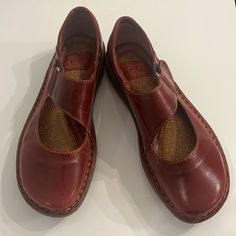 New Burgundy, Very Nice And Soft Shoes Burgundy Leather Shoes With Round Toe And Branded Insole, Burgundy Leather Shoes With Branded Insole And Round Toe, Burgundy Leather Shoes With Round Toe, Casual Leather Shoes With Red Sole And Round Toe, Red Round Toe Walking Shoes, Casual Leather Shoes With Red Sole And Flat Heel, Casual Leather Shoes With Red Sole, Brown Leather Shoes With Red Sole, Soft Shoes