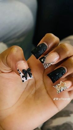 Black And White Nails Short, Short Nail Sets, Junk Nails