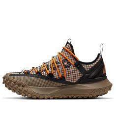 Nike ACG Mountain Fly Low 'Fossil Stone' DA5424-200 (SNKR/Unisex) Runners Shoes, Embroidery Shoes, Womens Running, Nike Acg, Hiking Women, Carhartt Wip, Sport Sneakers, Designer Heels, Outdoor Woman