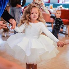 Season:Summer,Fall,Winter,Spring; Fabric:Organza,Satin; Sleeve Length:Long Sleeve; Look After Me:Hand wash; Gender:Girls'; Style:Elegant,Princess; Occasion:Party,Birthday,Wedding; Kids Apparel:Dress; Age Group:Kids; Pattern:Sequin; Design:Bow,Ruffle,Mesh,Backless; Age:3-12 Years; Front page:FF; Bust:null; Length:null Toddler Girl Birthday Party, Girls Birthday Party Dress, Toddler Christmas Dress, Girls Ball Gown, Cheap Flower Girl Dresses, Long Sequin Dress, Girls Dresses Online, Long Sleeve Sequin Dress, First Communion Dress