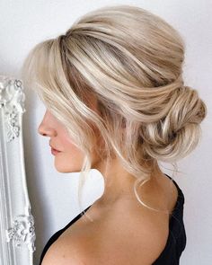 Mother Of The Bride Hairdos, Mother Of The Bride Hairstyles, Elegant Mother Of The Bride, Bridal Hair Updo, Hair Hoco, Updos For Medium Length Hair