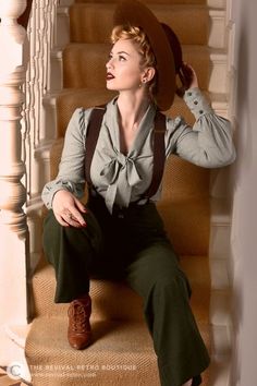 Retro Revival, Look Retro, Minimalistic Style, Retro Mode, Vintage Inspired Outfits, 1940s Fashion, Moda Vintage, Mode Inspo