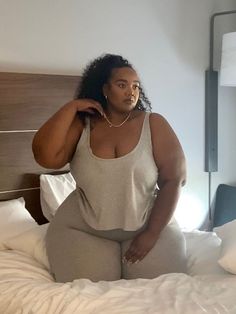 Laidback but always ready to stunt. Our Rib Essentials Tank features a deep scoop neck, our X logo on the front waist, and side slits. Plus Size Baddie Outfits, X Logo, Big Women Fashion, One Friend, Curvy Fashionista, Twin Beds, Savage X Fenty, Normal People, Anything Is Possible