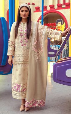 Pakistani Eid Outfits, Pakistani Eid Dresses, Eid Day, Heavy Dupatta, Pakistani Women Dresses, Eid Outfit, Pakistani Fashion Casual, Pakistani Fancy Dresses, Eid Dresses