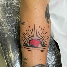 Rising Sun Tattoo Idea Sun Above Knee Tattoo, Blue Sun Tattoo, Orange Sun Tattoo, Blue Collar Tattoos, Traditional Tattoo Pieces, Red Rising Tattoo, Sunrise Tattoo Rising Sun, Sun Rising Tattoo, Sun Rise Tattoo