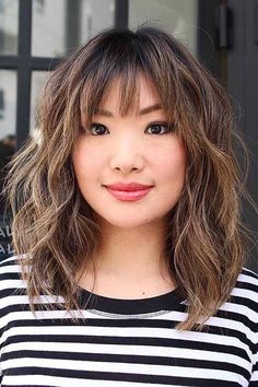 30+ Inspiring Haircuts for 2019 #theeverygirl Latest Bob Hairstyles, Bob Hairstyles With Bangs, Choppy Bob Hairstyles, Bangs With Medium Hair, Bob Haircut With Bangs, Haircut Inspiration, Top Hairstyles, Long Bangs, Short Hair With Bangs