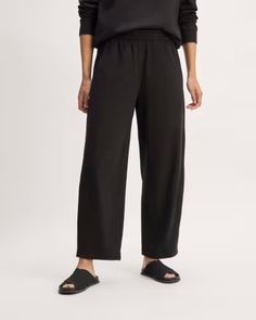 The Off-Duty Barrel Pant Black – Everlane Trouser Pants Women, Back Patch, Off Duty, Patch Pocket, Black Pants, Barrel, Long Sleeve Tees, High Rise, Organic Cotton