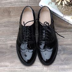 Women Oxfords, Spring Shoes Women, Woman Sneakers, Tokyo Street Fashion, Elegante Casual, Lace Up Flats, Walking Shoes Women, Womens Summer Shoes, Leather Oxford Shoes