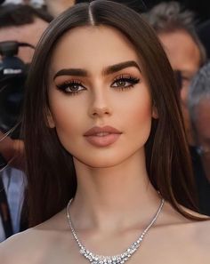 Make Up Guide, Prom Makeup For Brown Eyes, Ball Makeup, Natural Prom Makeup, Classy Makeup, Prom Eye Makeup, Prom Makeup Looks, Bridesmaid Hair Makeup, Formal Makeup