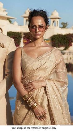 Sabyasachi Sarees Price, Sabyasachi Sarees, Indian Sari Dress, Sari Design, Organza Silk Saree, Samantha Ruth, Sari Dress, Indian Saree Blouse, Outfits Dress