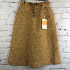 Summit Of Boston Continental Walker Herringbone Wool Blend Skirt Size: 8 (Vintage Sizing) - Please Refer To Approx. Measurements To Ensure Fit Color: Amber Yellow New With Tags Vintage Deadstock This Deadstock Vintage Continental Walker Summit Of Boston Wool Blend Belted Knee-Length Skirt Is Amazing! Quality Made, This Skirt Is Lined And Features A Back Button/Zipper Closure, Faux Front Pockets And A Unique Belt With Chain Detailing. Tagged As An 8, But Fits Much Smaller Approx. Lay Flat Measure Vintage Brown Knee-length Skirt, Vintage Knee-length Lined Skirt, Retro Brown Skirt With Pockets, Vintage Fall Skirt With Pockets, Vintage Fitted Skirt With Pockets, Fitted Vintage Skirt With Pockets, Vintage Beige Workwear Skirt, Vintage Beige Skirt For Workwear, Vintage Beige Skirt For Work