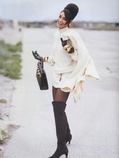 Old Boots, 90s Supermodels, 90s Model, 90s Models, Harper’s Bazaar, Knit Picks, I Love Her, Fashion Books, Winter Wear