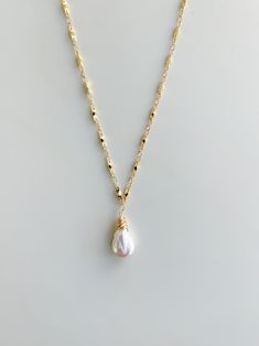 Gold Pearl Jewelry Necklace Layered, Prom Jewlrey, Grad Jewelry, Pearl And Gold Necklace, Gold And Pearl Necklace, Dreamy Jewelry, Taylor Aesthetic, Crafty Jewelry, Necklaces Simple