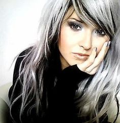 Platinum Streaks Highlights Silver, Grey Hair Wig, Silver Highlights, Hair Chalk, Silver Grey Hair, Temporary Hair Color, Grey Hair Color, Hair Pictures