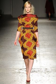 See the complete Stella Jean Fall 2014 Ready-to-Wear collection. Vogue Collection, Ankara Clothing, Ankara Dresses, Stella Jean, Fall Jeans, African Inspired Fashion, African Print Dresses, African Prints, Review Fashion