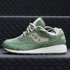 New With Box - 100% Authentic Green Low-top Running Shoes With Vented Sides, Green Lace-up Sneakers With Vented Sides, Custom Green Leather Breathable Sneakers, Green Leather Breathable Custom Sneakers, Green Breathable Leather Custom Sneakers, Casual Green Running Shoes With Vented Sides, Saucony Shadow, Mens Tennis Shoes, Cleats Shoes