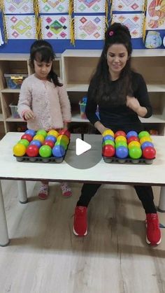 Ball Pit Ball Games, Cup And Ball Game Diy, Fun Games For Kindergarten, Pre School Games, Games With Balls, Table Games For Kids, Classroom Games For Kids, Group Activities For Kids