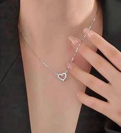 Dainty, timeless & feminine heart diamond necklace. Tarnish Free Heart Diamond Necklace, Bridesmaid Necklaces, Minimalist Necklace Silver, Necklace Minimalist Jewelry, Necklaces Diamond, Diamond Heart Necklace, Bridal Earrings Chandelier, Silver Chain Earrings, Initial Earrings