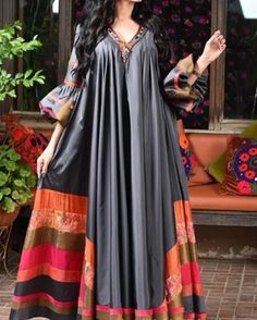 Casual Patchwork Maxi Dress For Beach, Casual Patchwork Maxi Dress For Vacation, Long Sleeve Gray Beach Dress, Gray Long Sleeve Beach Dress, Casual Gray V-neck Maxi Dress, Long Summer Dress With Patchwork, Long Sleeve Patchwork Maxi Dress For Vacation, Casual V-neck One Size Fits All Dress, Casual V-neck Free Size Dress