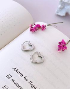 Heart Hoop Earring, 925 Silver Heart Earrings for Woman, Gold Heart Helix Piercing, Cartilage Earring, Valentine Gift for Her, Heart Jewelry - Etsy Spain Trendy Huggie Heart Earrings For Valentine's Day, Trendy Hypoallergenic Hoop Earrings For Valentine's Day, Trendy Sterling Silver Heart Earrings For Everyday, Trendy Cartilage Earrings As Gift, Trendy Single Cartilage Earring For Gift, Trendy Heart-shaped Hoop Earrings For Gift, Trendy Single Cartilage Earring As Gift, Trendy Heart Earrings For Mother's Day, Trendy Heart Shaped Huggie Earrings