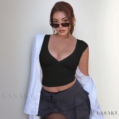 Lasaky - Sleeveless Waist-Defining Top with V-Neckline - Minimalist and Stylish Essential for Layering Fitted V-neck Vest Crop Top, Casual Stretch Low-cut Tank Top, Stretch V-neck Vest Crop Top, Casual Fitted Sleeveless V-neck Top, Olivia Mark, Types Of Collars, Sleeve Type, Workout Clothes, Sleeveless Top