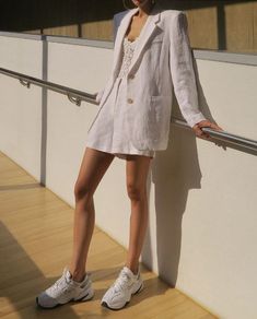 Minimal Stil, 2020 Style, Short Women Fashion, Summer Attire, Linen Jackets, Best Style, Minimal Outfit, Linen Jacket, Summer Jacket