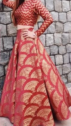 Ghaghra Blouse Designs Latest, Broket Design Dress, Broket Lehnga Design, Lahnga Design Latest, Goun Pic Design, Ghaghra Designs Latest, Red Velvet Blouse Designs, Skirt Blouse Designs Latest, Goun Pic