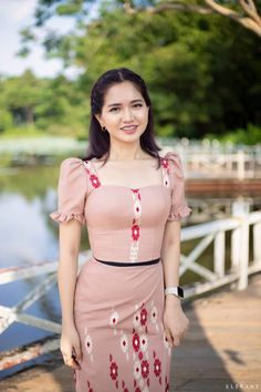 Myanmar Dress Design ကချင်ထည်, Chin Dress Myanmar, Model Dress Batik, Beautiful Party Dresses, Airplane Crafts