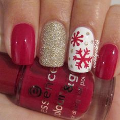 Instagram photo by nailsbynikkih #nail #nails #nailart Glitter Snowflakes, Nails Gold, Manicure Tips, Holiday Nail Art, Snowflake Nails, Nails Red, Get Nails, Xmas Nails, Christmas Nail Designs