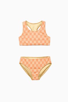 Shimmer like a star in our Gold Reversible Bikini! With gold metallic foil on one side and a rad checkered print on the other, this swimsuit offers multiple looks in one! Preppy Bathing Suits, Peach Vibes, Preppy Bathing Suit, Cruise Swimsuit, Ella Jane, Preppy Swimsuit, Pretty Swimsuits, Swimsuit Inspo, Preppy Inspiration