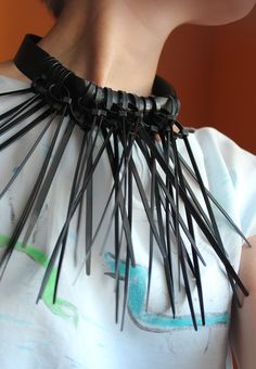 Extreme Make-up, Costume Carnaval, Cable Tie, Cable Ties, Recycled Fashion, Recycled Jewelry, Neck Piece, Zip Ties, Diy Costumes