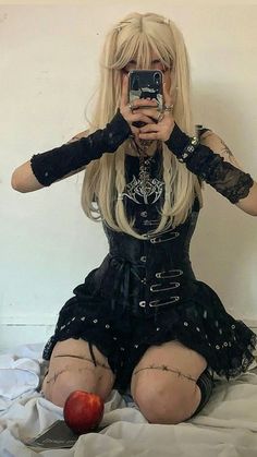 El mejor video x gotico en el enlace 😈😈😈 recuerda seguirme para más ❤️‍🔥 The best x gothic video in the link 😈😈😈 remember to follow me for more ❤️‍🔥 . . . #gotica #mujereshermosas #kawaii #fotoslindas #estilogotico #chicagotica Misa Amane Outfit, Misa Cosplay, Misa Amane Cosplay, Gothic Mode, Gothic Costume, Hot Halloween Outfits, Anime Inspired Outfits, Halloween Costume Outfits, Fantasias Halloween