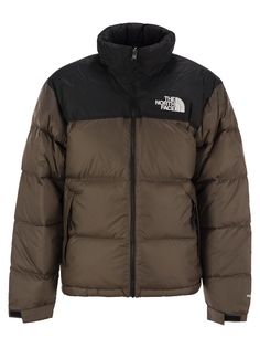 Directly from the slopes of the 90s, the legendary Nuptse design arrives today on the streets of the city. The 1996 Retro Nuptse jacket features a squared fit, the original shiny ripstop fabric, the iconic oversize panels and the foldable hood to keep you warm and dry in cold and wet conditions. - Central front hinge - Oversize panels - Elastic inner cuffs with adjustable velcro tabs and loops - Logo in the left chest and behind the right shoulder DESIGNER ID: NF0A3C8D 5EXComposition: 100% Nylon Filling: 90% Down 10% Waterfowl Feathers North Face Retro Nuptse, 1996 Retro Nuptse Jacket, Retro Nuptse Jacket, Nuptse Jacket, Herno Jacket, Zegna Shoes, Suit Pant, Italian Outfits, Ripstop Fabric