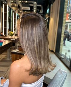 Subtle Dark Blonde Highlights, Light Brown Hair With Highlights Olive Skin, Half Head Babylights, Bridal Hair Balayage, Faint Blonde Highlights On Brown Hair, Brown Hair With Full Head Highlights, Medium Length Hair Blonde Balayage, Short Hair Brown Highlights, Shoulder Length Highlighted Hair