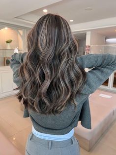 Ash Blonde Balayage With Dimension, Ash Highlights Brown Hair Brunettes, Blind Highlights On Dark Brown Hair, Highlights For Winter Brunettes, Brown Hair With Ash Blonde Balayage, Brown Hair With Beige Highlights, Lowlights On Dark Brown Hair, Full Highlights On Brown Hair