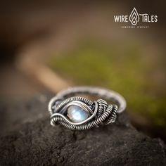 Wire Wrapped Labradorite Ring, Gift for women, Silver jewelry, Gemstone jewelry, Girlfriend gift,Gemstone ring,Handmade jewelry,Crystal ring Wire Wrapped Jewelry Rings, Jewelry Girlfriend, Rings Wire, Ring Wire, Celtic Mythology, Celtic Wedding Rings, Celtic Wedding, Diy Wire Jewelry, Jewelry Crystal