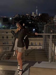 #nyc #museum #thewhitney #outfit #idea #night #view #photoshoot #citylights # View Photoshoot, Rooftop View, Nyc Rooftop, Night View, Outfit Idea, City Lights, Tshirt Dress, Shirt Dress, T Shirt