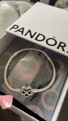 Body Jewelry Diy, Girly Bracelets, Pandora Bracelet Designs, Pandora Bracelet Charms