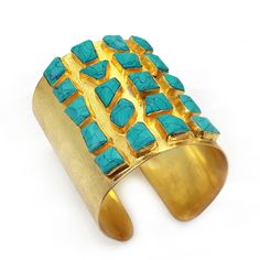 Synthetic Green Turquoise Bangle - Textured Cuff Bangle-Handmade Gemstone Bigg Bangle-Gold Plated Brass Bangle Jewelry- Wedding Party Bangle Item Code: EMS-2282 Metal: Brass Plating: Gold Plated Weight : 107.57Gram Approx Stone Detail:- Synthetic Green Turquoise **Ready To Ship** For more beautiful designs please visit our Etsy shop below: https://www.etsy.com/shop/MissomaSantiago Turquoise Bangle, Smoky Quartz Jewelry, Green Amethyst Earrings, Unique Bangle, Boho Bangle, Contemporary Jewelry Design, Casual Necklaces, Bezel Earrings, Bangle Gold