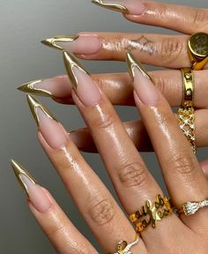 French Tip Gold Nails, Gold Stiletto Nails Designs, Stiletto Gold Nails, Stiletto Nails Gold, Green Stelito Nails, Gold French Tip Stilleto Nails, French Tip Gold, Manicure With Gold, Green Chrome Nails