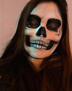 Skeleton Face Paint, Creepy Clown Makeup, Halloween Makeup Clown, Skull Face Paint, Dead Makeup, Skeleton Halloween Costume, Creepy Halloween Makeup