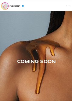 Honey On Body Photography, Bath And Body Product Photography, Body Oil Photoshoot, Body Care Photoshoot, Body Photoshoot Aesthetic, Body Oil Photography, Body Care Photography, Body Oil Aesthetic, Hair Care Photography