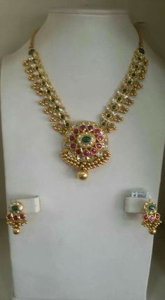 10 Gms Gold Necklace, Ruby Necklace Designs, Gold Jewelry Outfits, Online Gold Jewellery, Antique Jewellery Designs, Beautiful Gold Necklaces, Gold Jewelry Simple Necklace, Gold Necklace Indian Bridal Jewelry, Beaded Necklace Designs